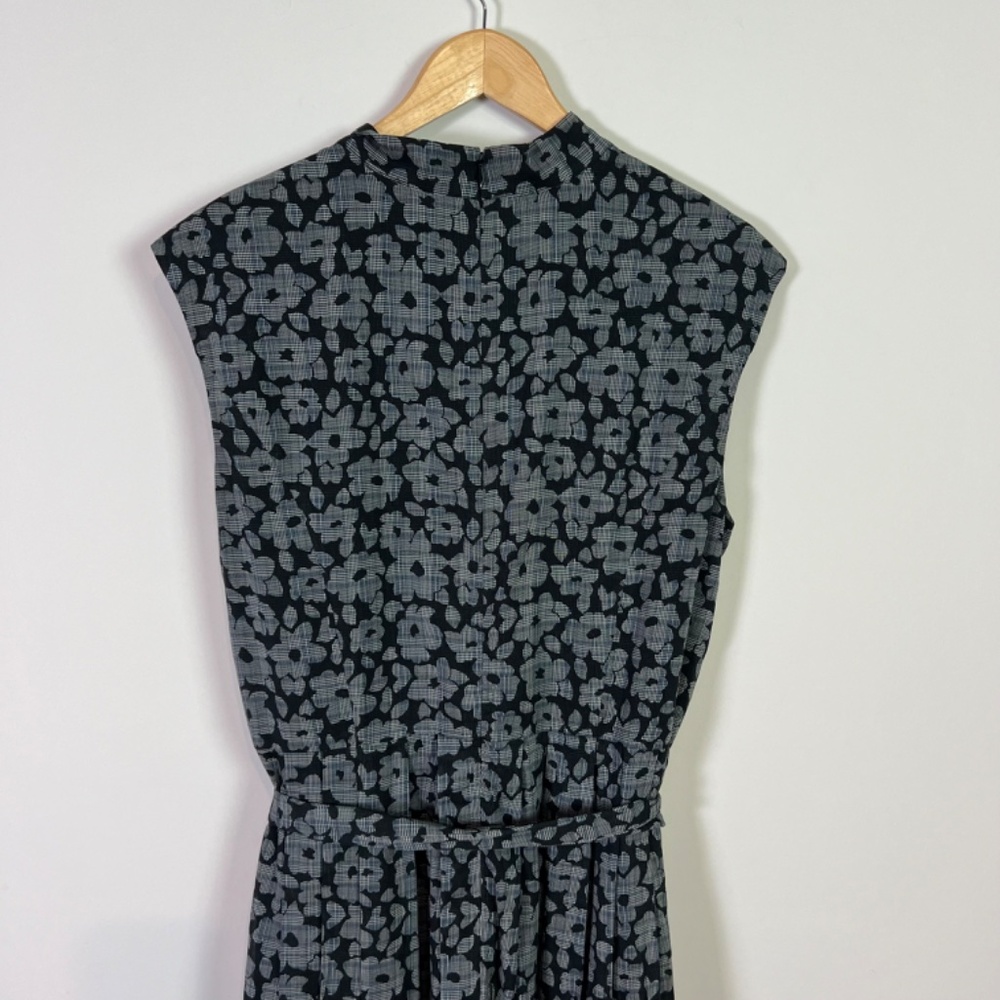 Brooks Brothers Black and Gray Floral Print Pleated Dress - Picture 6 of 11